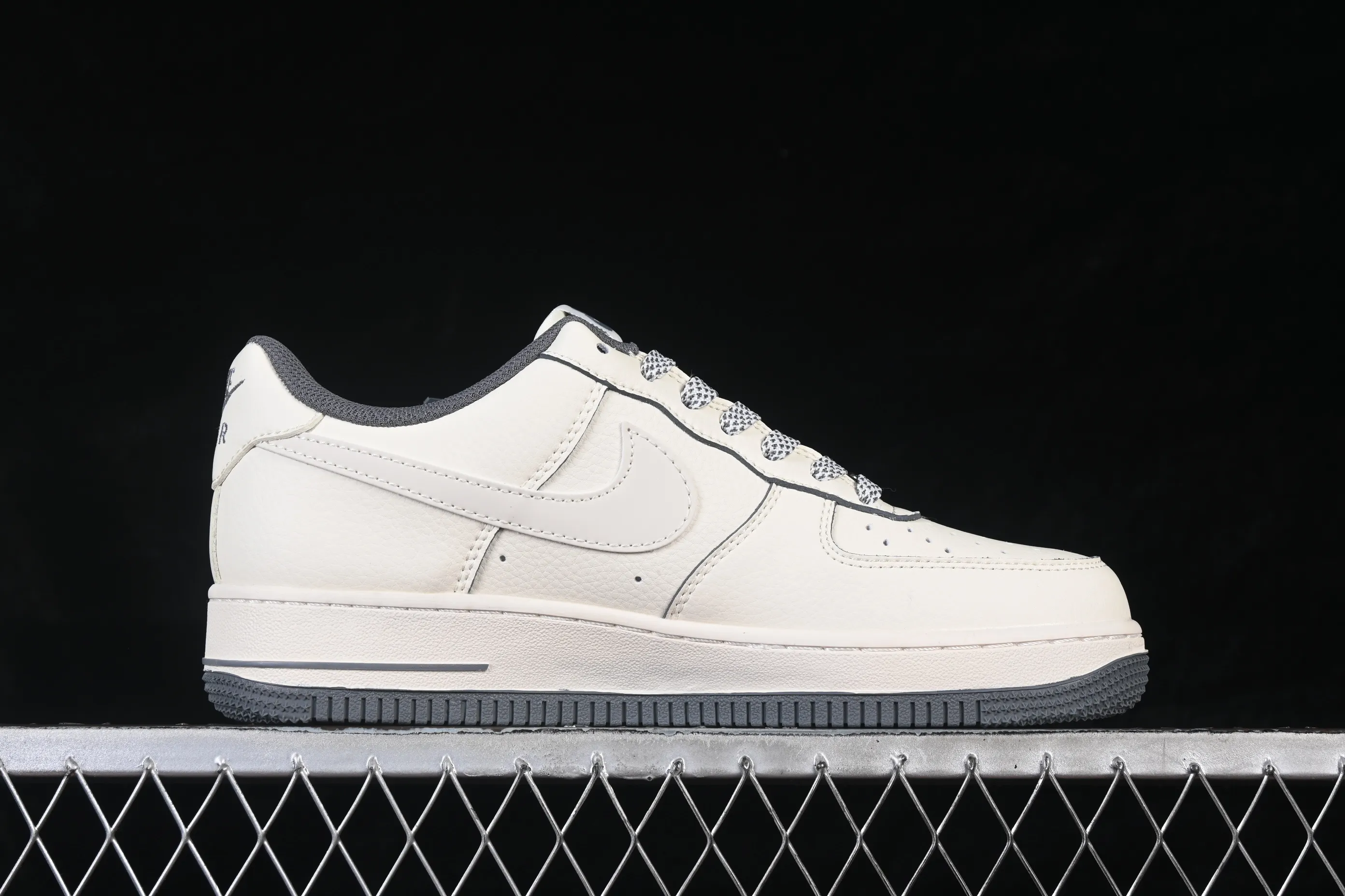 All categories Nk Air Force 1 Air Force series Nk Air Force 1 Low Air Force low top Nike Air Force 1'07 Low North Face co-branded beige mesh Air Force 1 low top casual sneakers JP8028-058